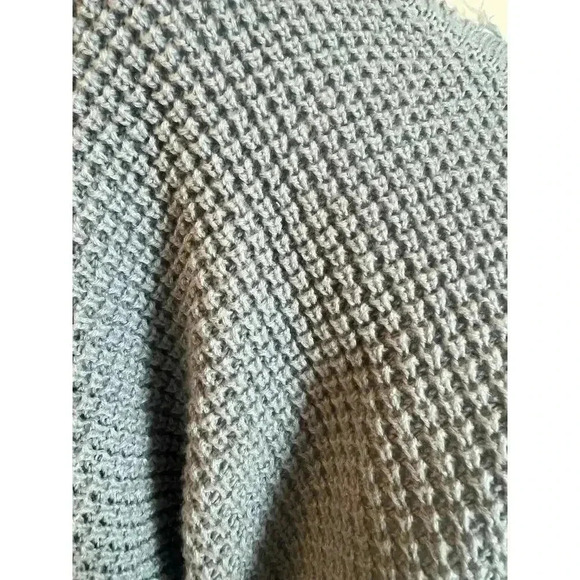 MOIN AND MADISON WOMENS CROP V NECK TATTERED EDGES SWEATER SIZE MEDIUM - Picture 5 of 9